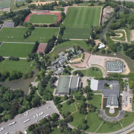 Proche Du Stade Omnisports Et A Pied Du Apartament