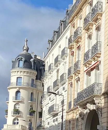 Lejlighed Proche Du Stade Omnisports Et A Pied Du *