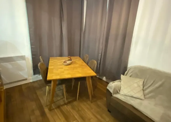 Proche Du Stade Omnisports Et A Pied Du